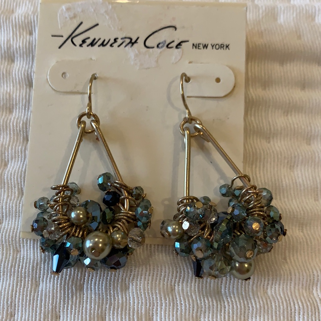 Earring Crystal Take A Look At The Necklace Too 12$
